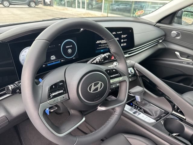 New 2026 Hyundai Elantra Limited FWD image 21