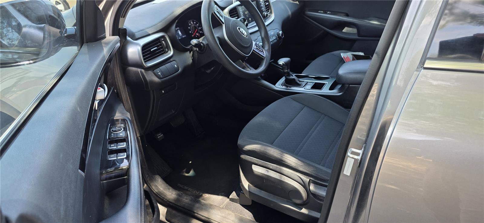 Used 2019 Kia Sorento L FWD image 16