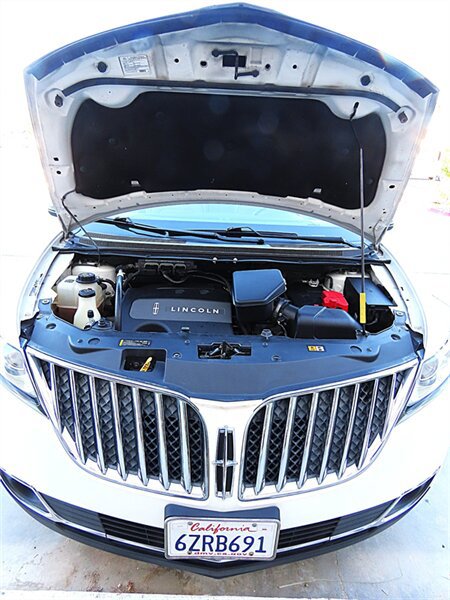 Used 2013 Lincoln MKX FWD image 32