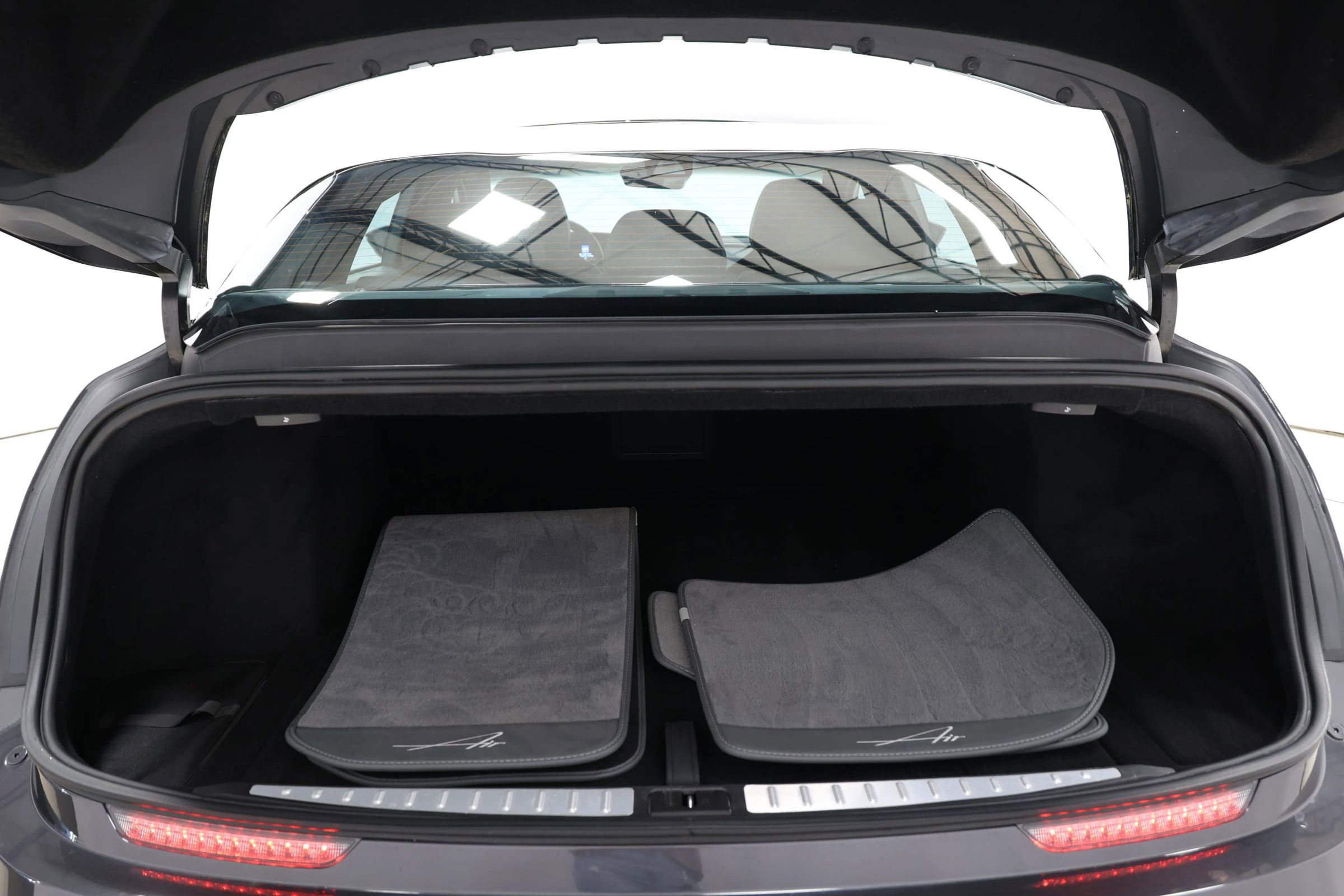 Used 2023 Lucid Air Grand Touring image 60