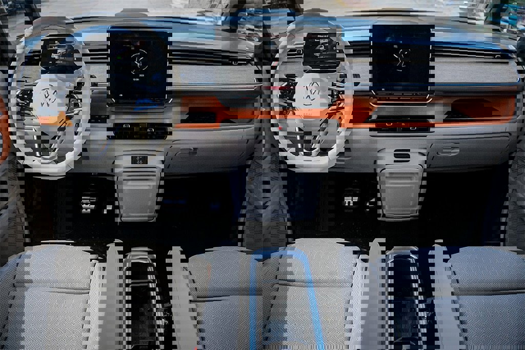 New 2025 Volkswagen ID. Buzz Pro S Plus image 23