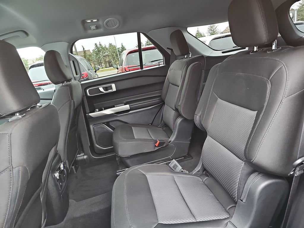 Used 2022 Ford Explorer XLT w/ Class IV Trailer Tow Package image 16