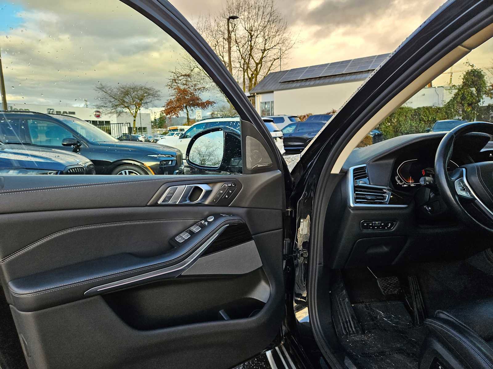 Used 2020 BMW X7 xDrive40i w/ Premium Package image 23