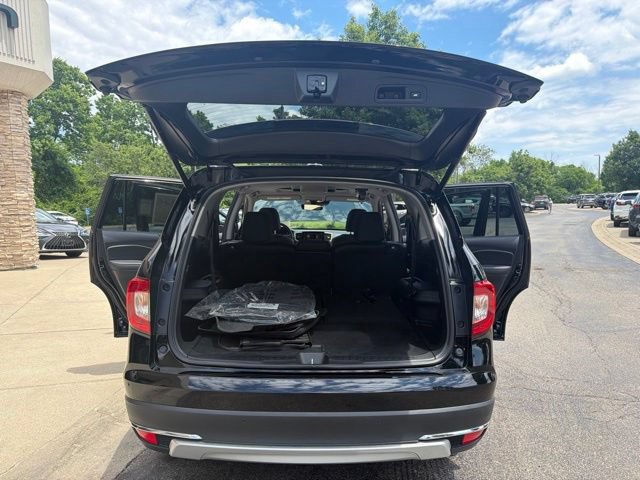 Used 2022 Honda Pilot Touring image 11