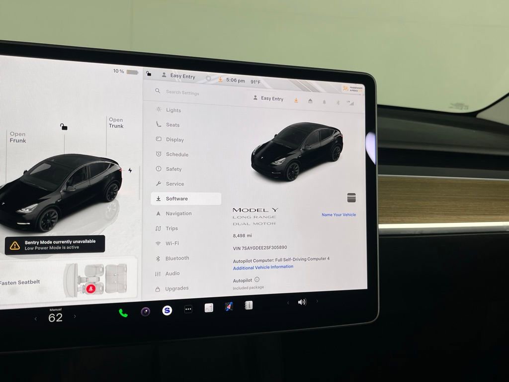 Used 2025 Tesla Model Y Long Range image 17