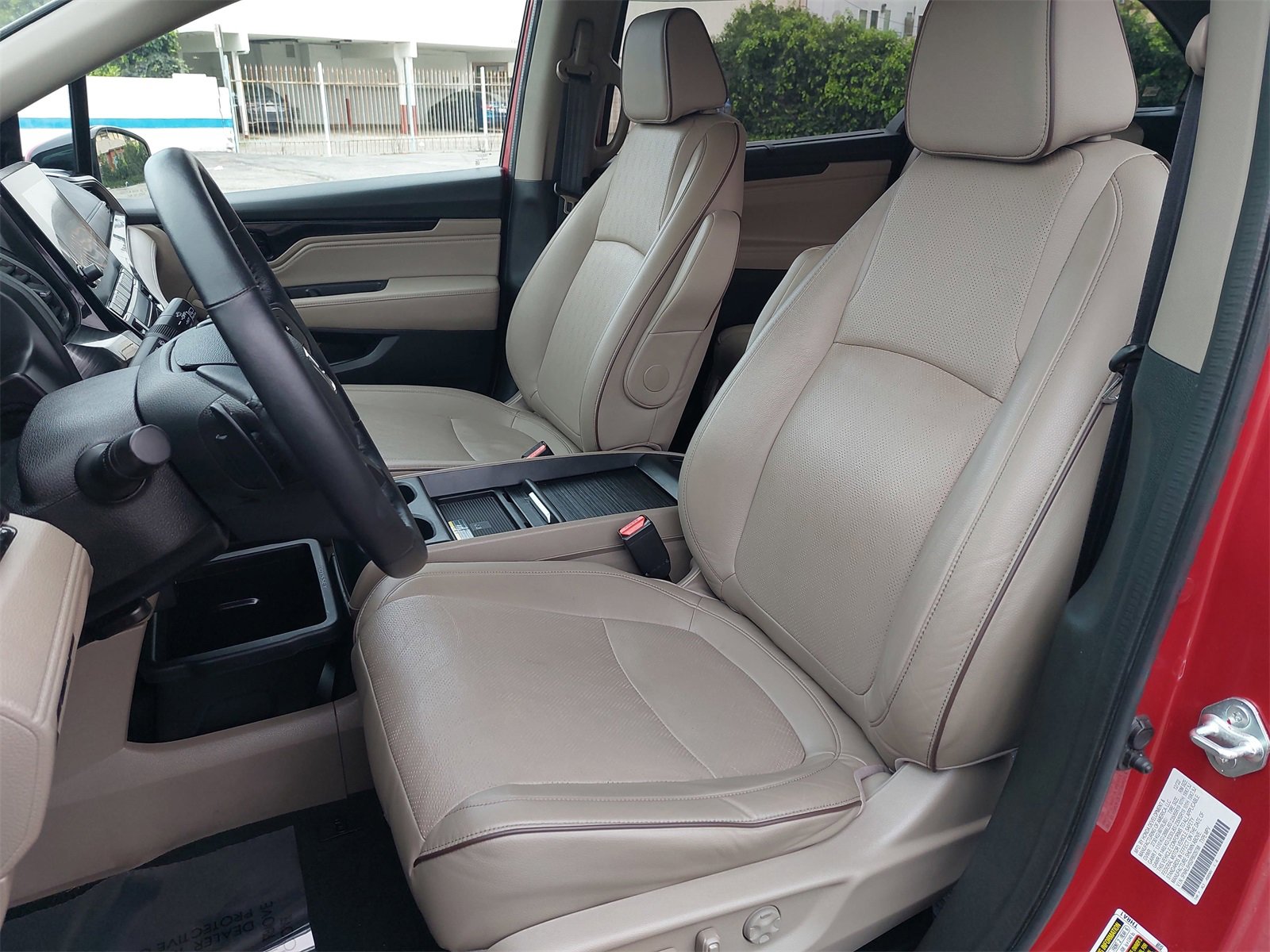 Used 2023 Honda Odyssey Elite image 17