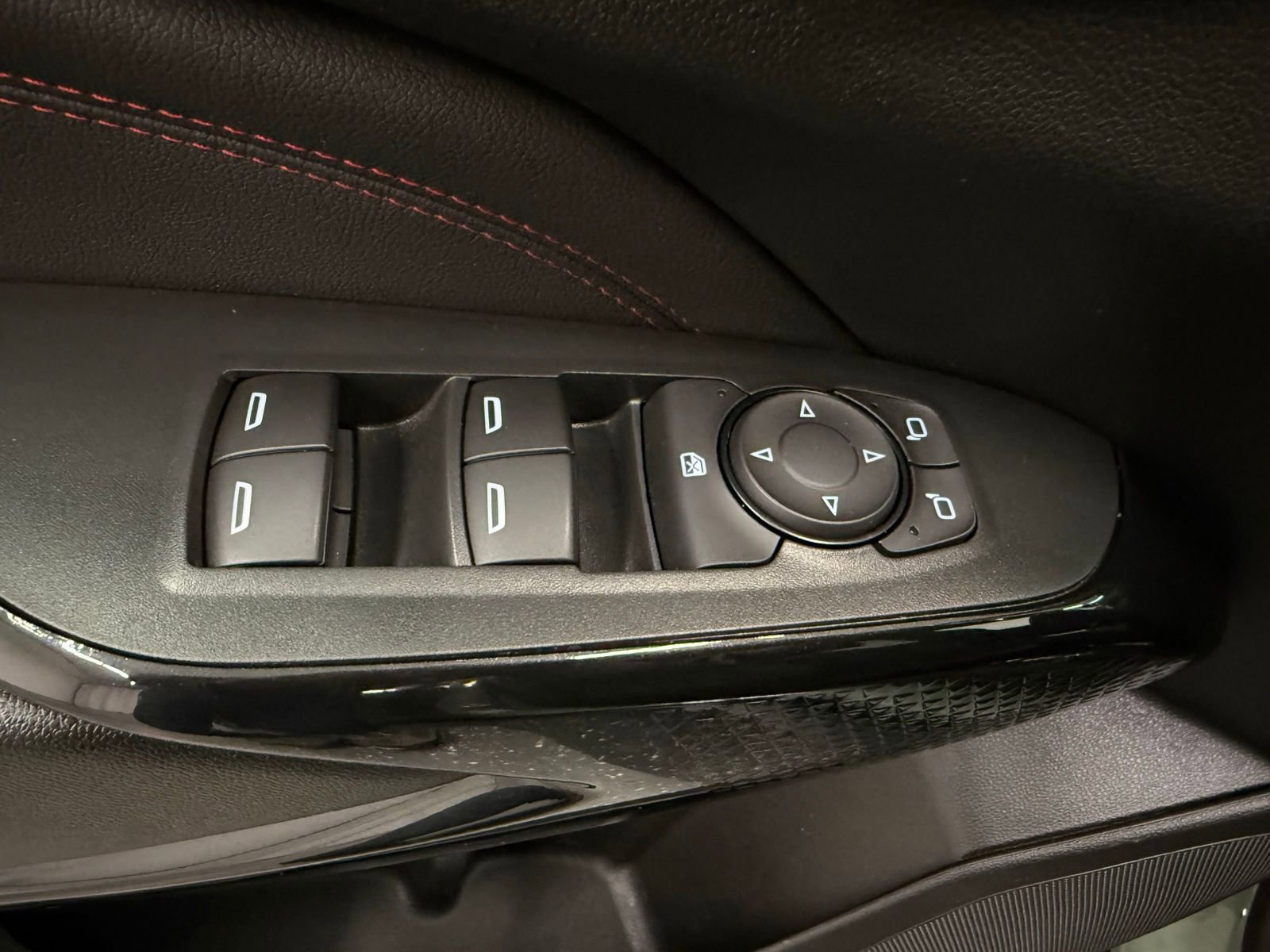 Used 2024 Chevrolet Trax RS w/ Driver Confidence Package image 10