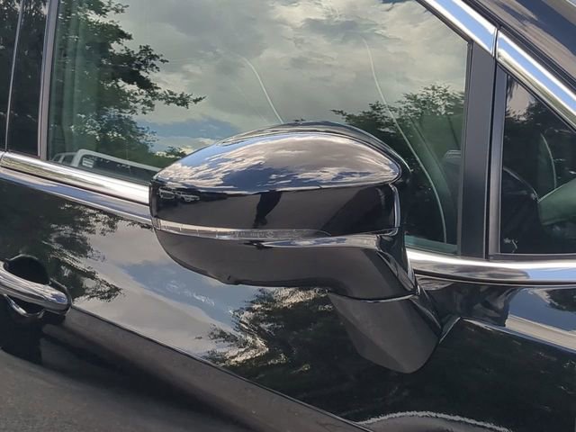 New 2027 Chrysler Pacifica Limited FWD image 12