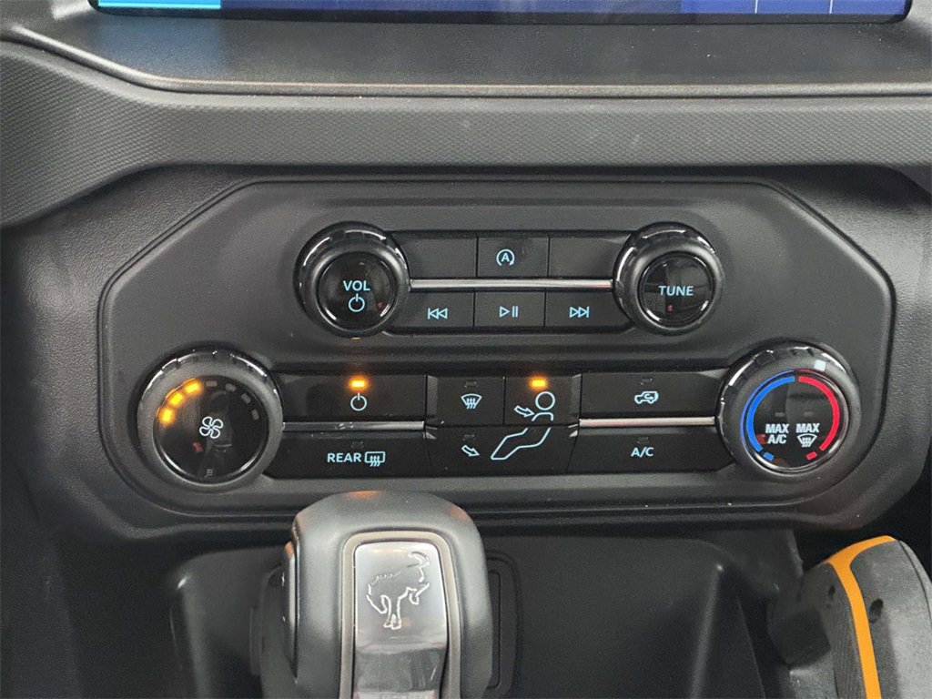 Used 2024 Ford Bronco Badlands image 5