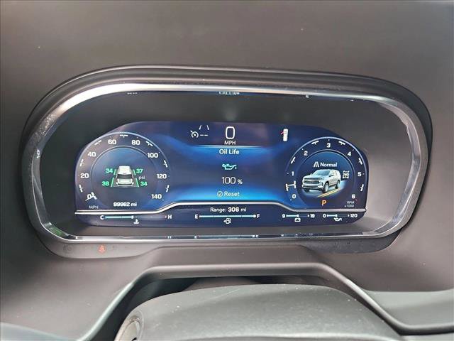 Used 2022 Chevrolet Suburban Z71 w/ Luxury Package AWD/4WD image 11