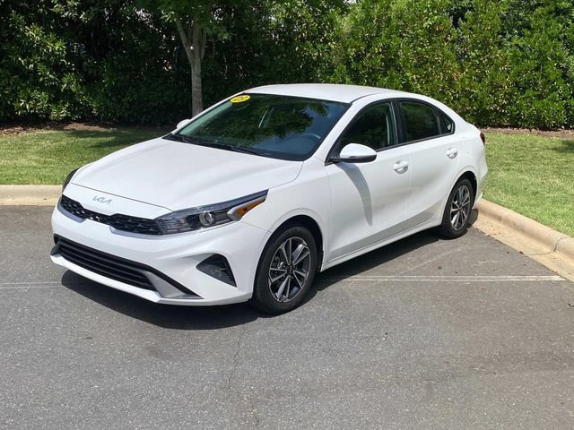 Used 2023 Kia Forte LXS w/ LXS Technology Package FWD image 3