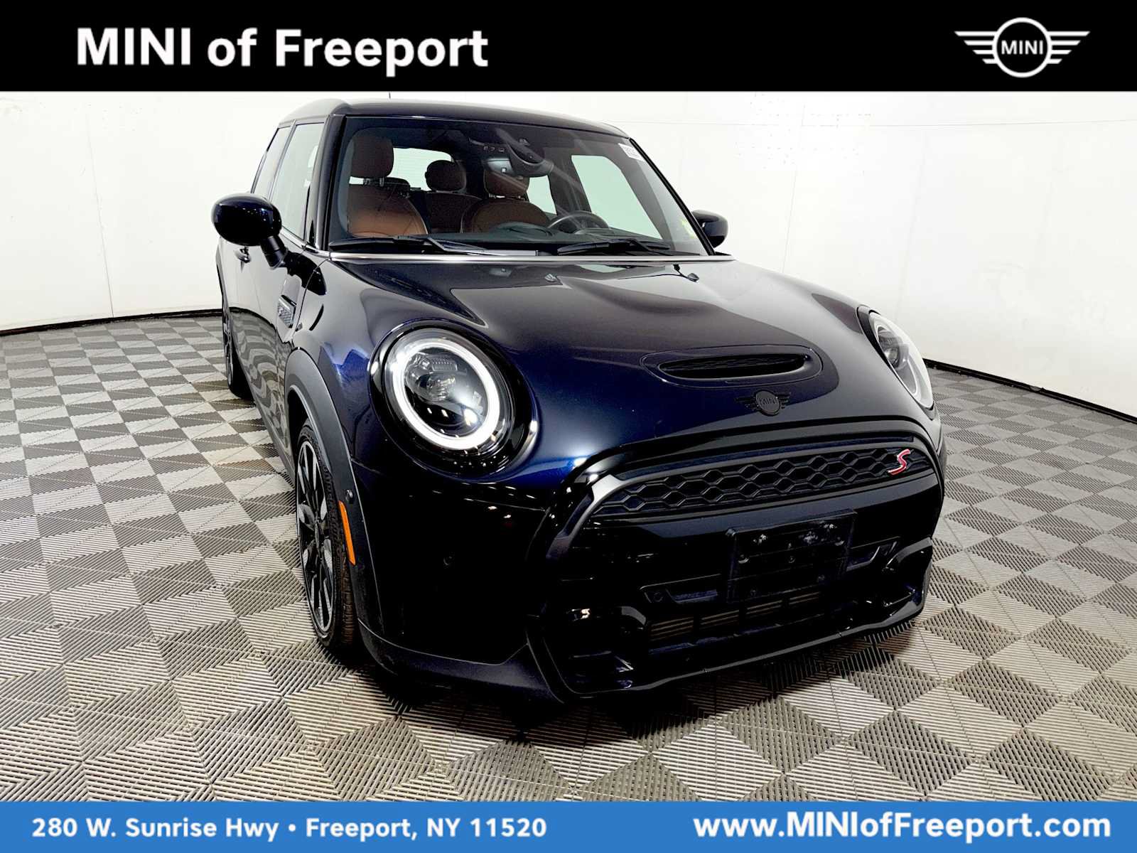 Used 2024 MINI Cooper S FWD image 1