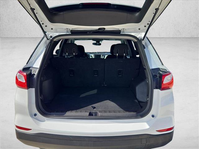 Used 2020 Chevrolet Equinox LS w/ LS Convenience Package FWD image 6