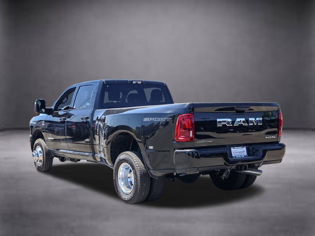 New 2026 RAM 3500 Big Horn AWD/4WD image 7