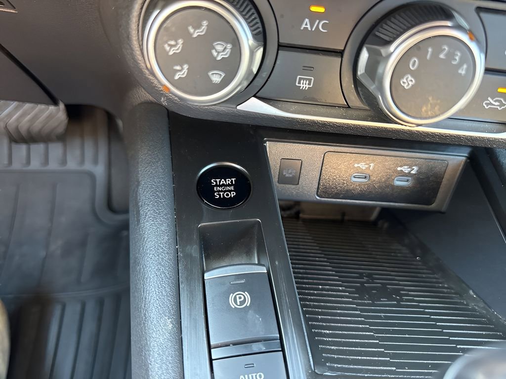 Used 2025 Nissan Kicks SV FWD image 20