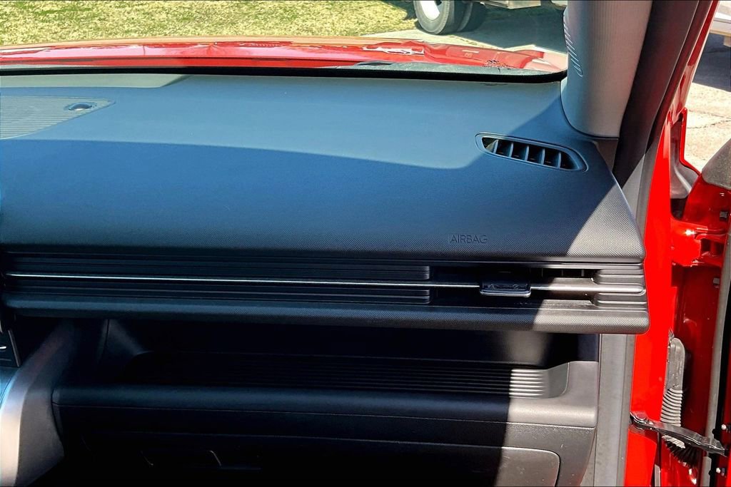 Used 2024 Hyundai Kona Limited image 16