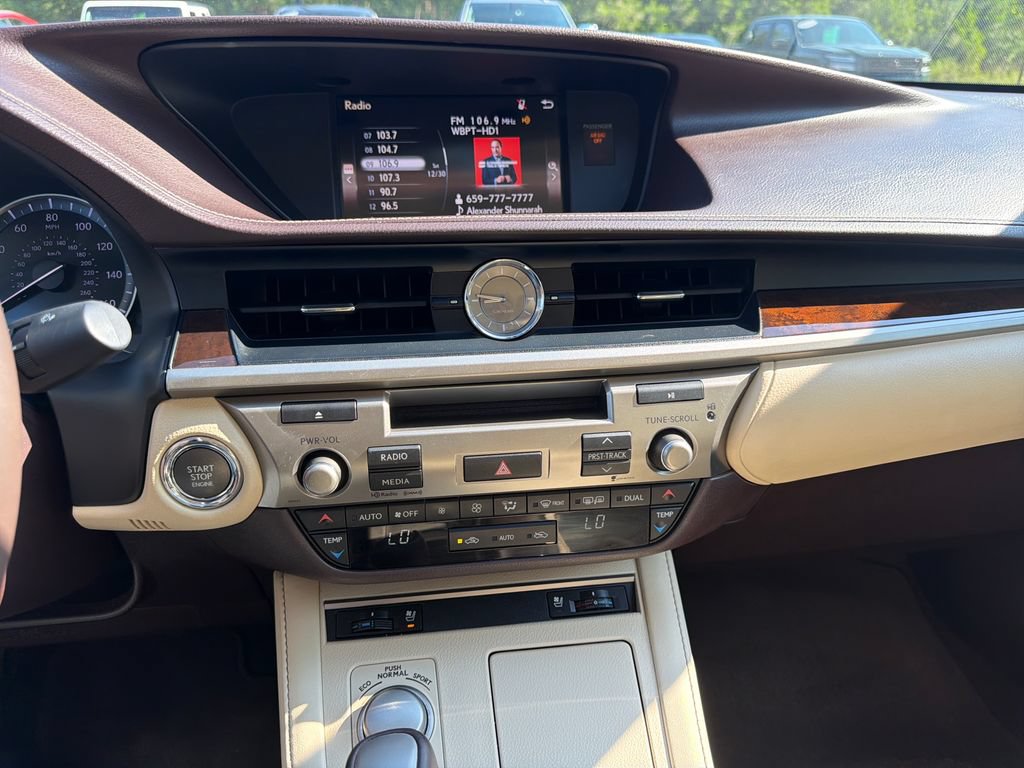 Used 2016 Lexus ES 350 w/ Premium Package w/Wood Trim FWD image 12