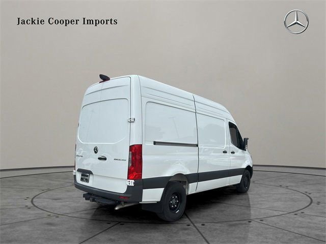 New 2024 Mercedes-Benz Sprinter 144 Cargo image 18