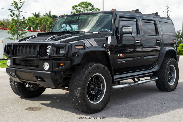 Used 2004 HUMMER H2 w/ Preferred Equipment Group image 14