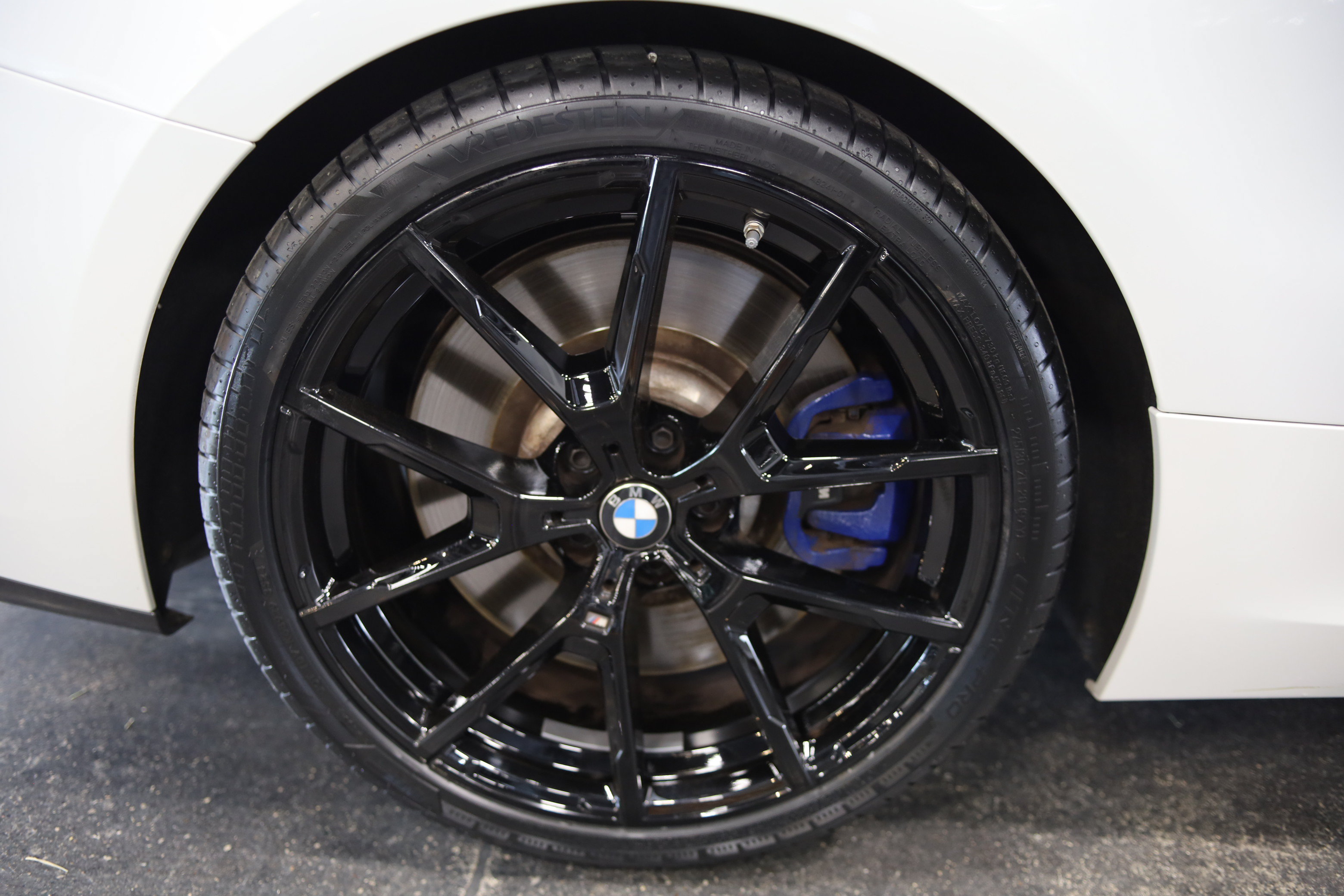 Used 2023 BMW M850i xDrive Convertible w/ M Carbon Exterior Package AWD/4WD image 11