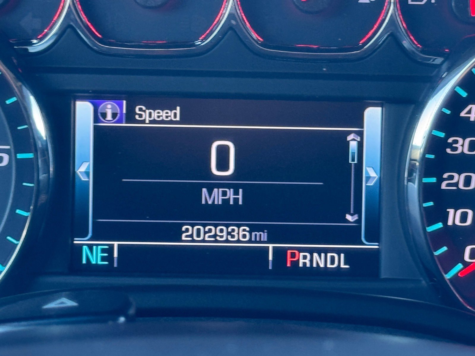 Used 2019 Chevrolet Suburban LT image 26