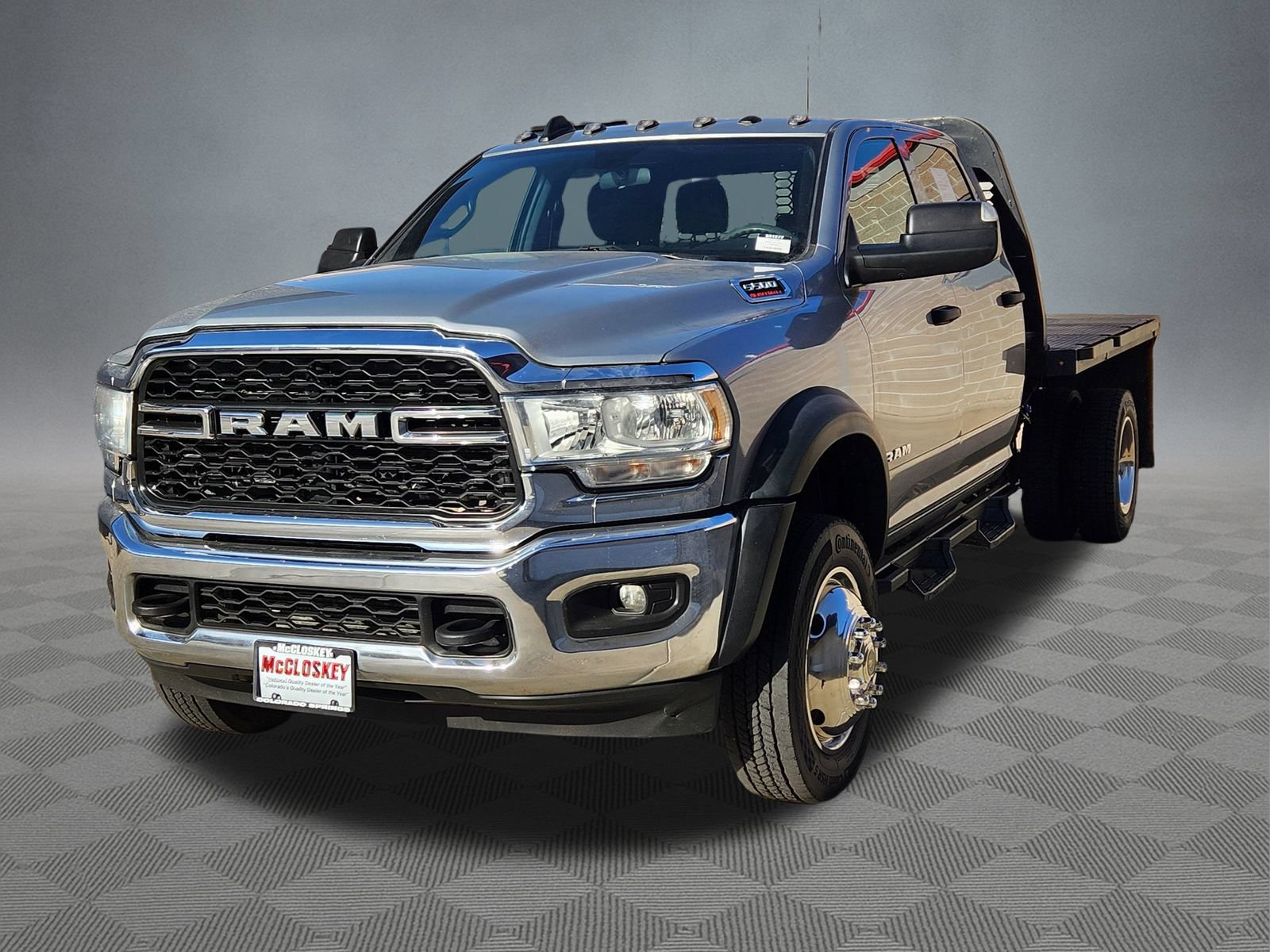 Used 2022 RAM 5500 Tradesman w/ Chrome Appearance Group AWD/4WD image 3