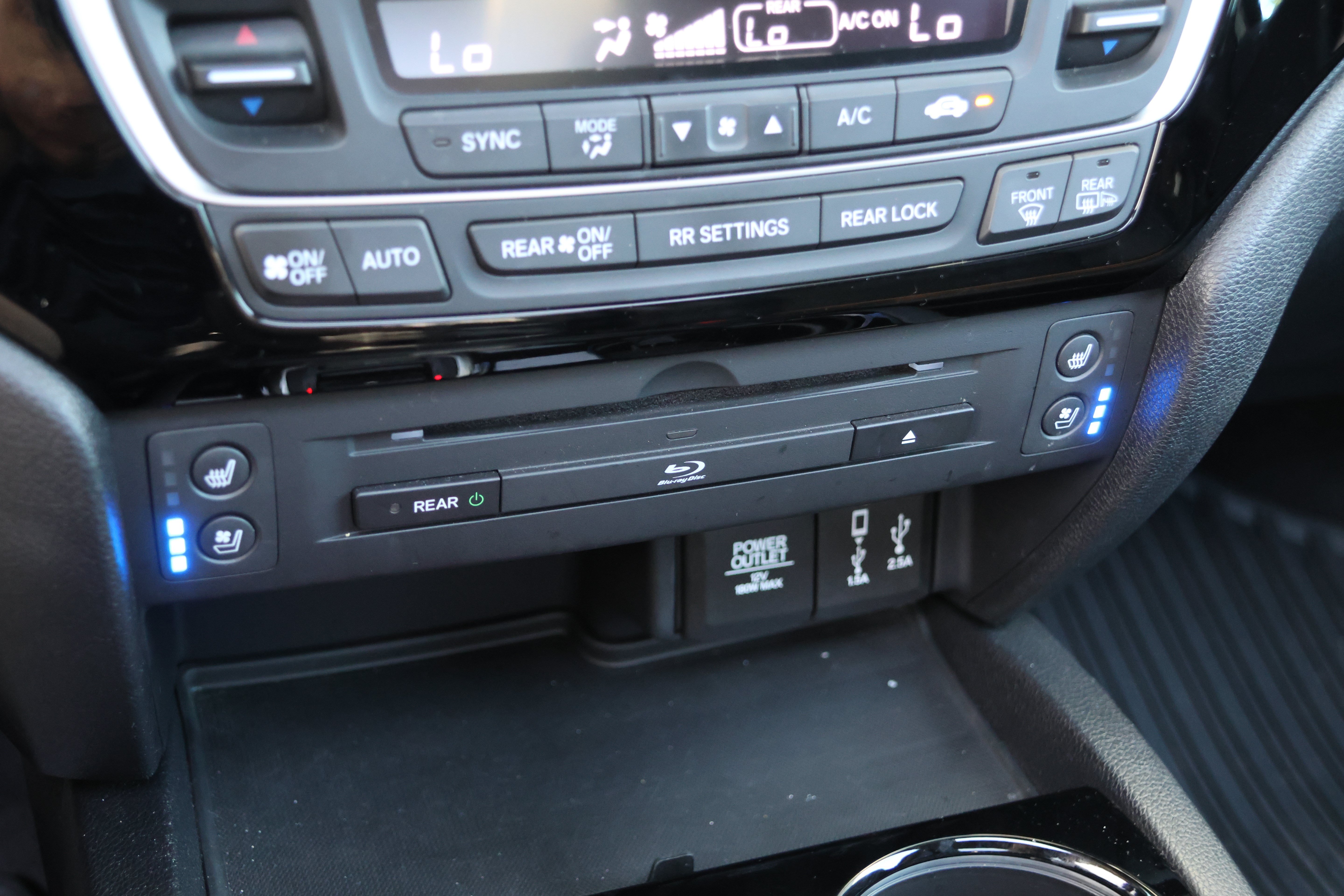 Used 2018 Honda Pilot Elite image 31