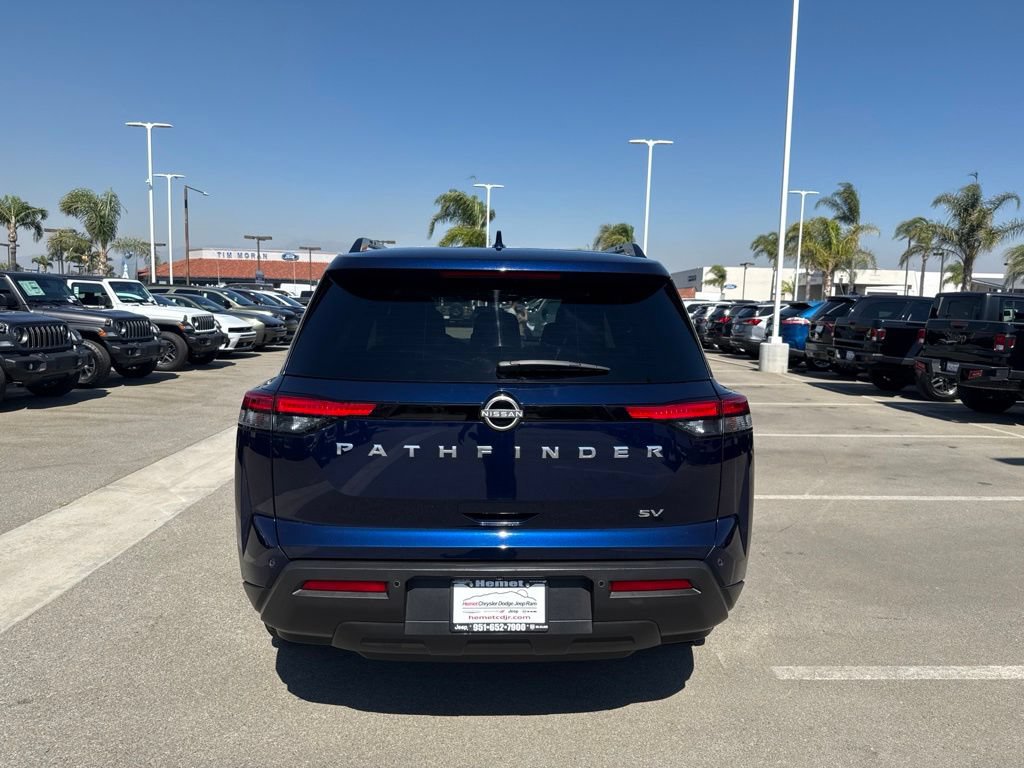 Used 2024 Nissan Pathfinder SV FWD image 7