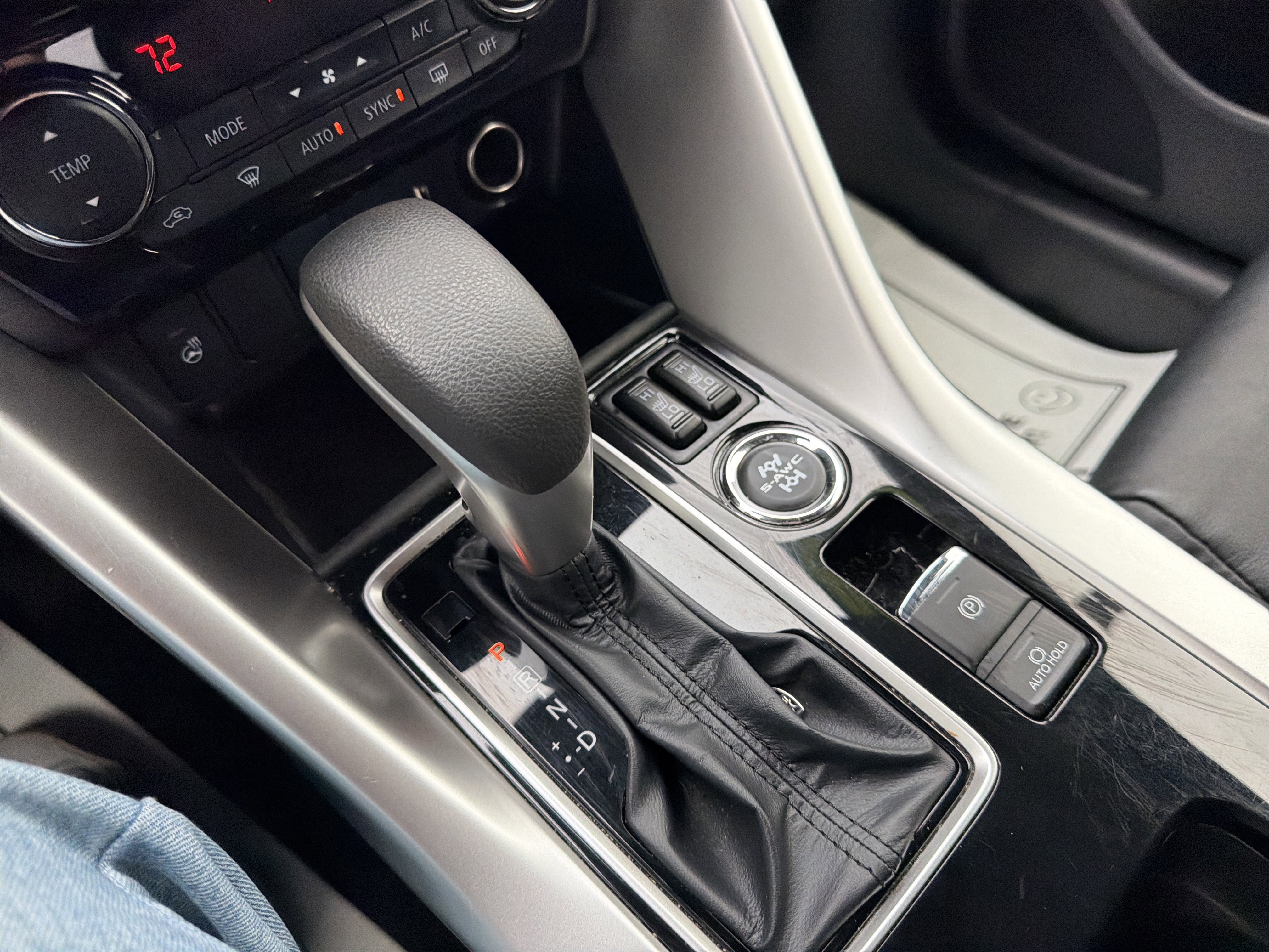 Used 2024 Mitsubishi Eclipse Cross SEL image 23