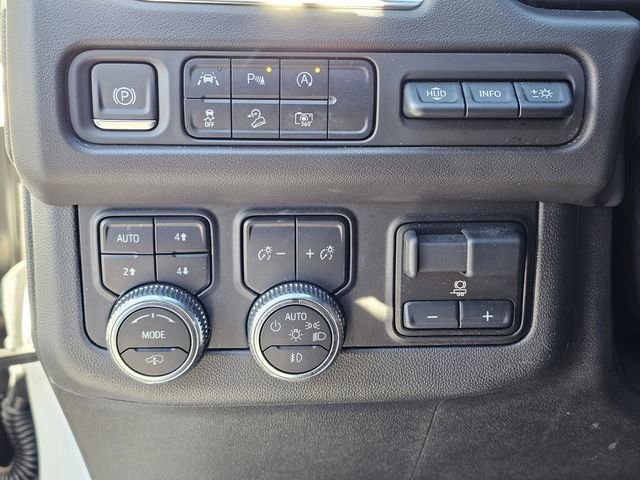 Used 2023 GMC Yukon XL AT4 w/ AT4 Premium Plus Package AWD/4WD image 21
