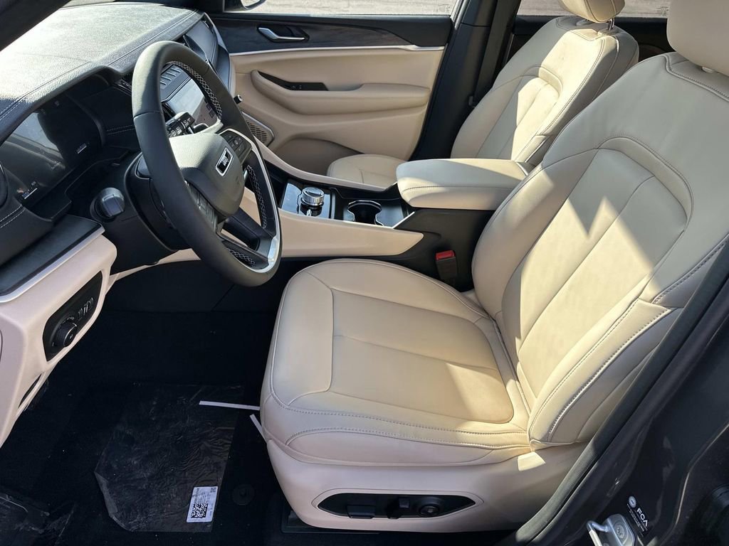 New 2026 Jeep Grand Cherokee Limited AWD/4WD image 15