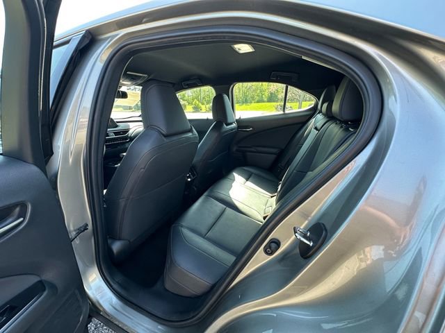Used 2022 Lexus UX 200 w/ Accessory Package (Z1) image 18