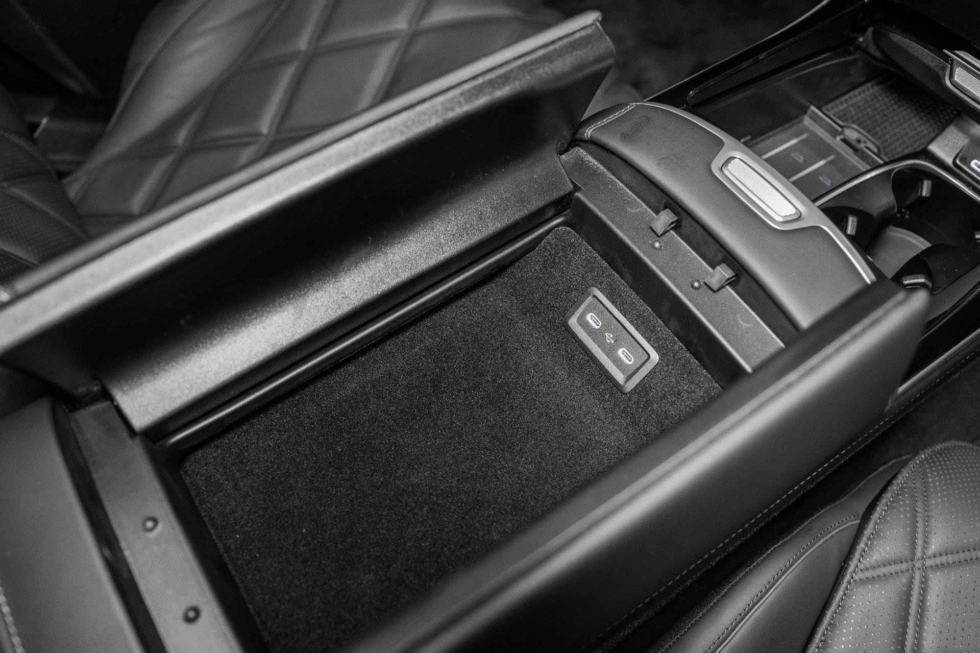 Used 2024 Mercedes-Benz Maybach S 580 4MATIC image 51