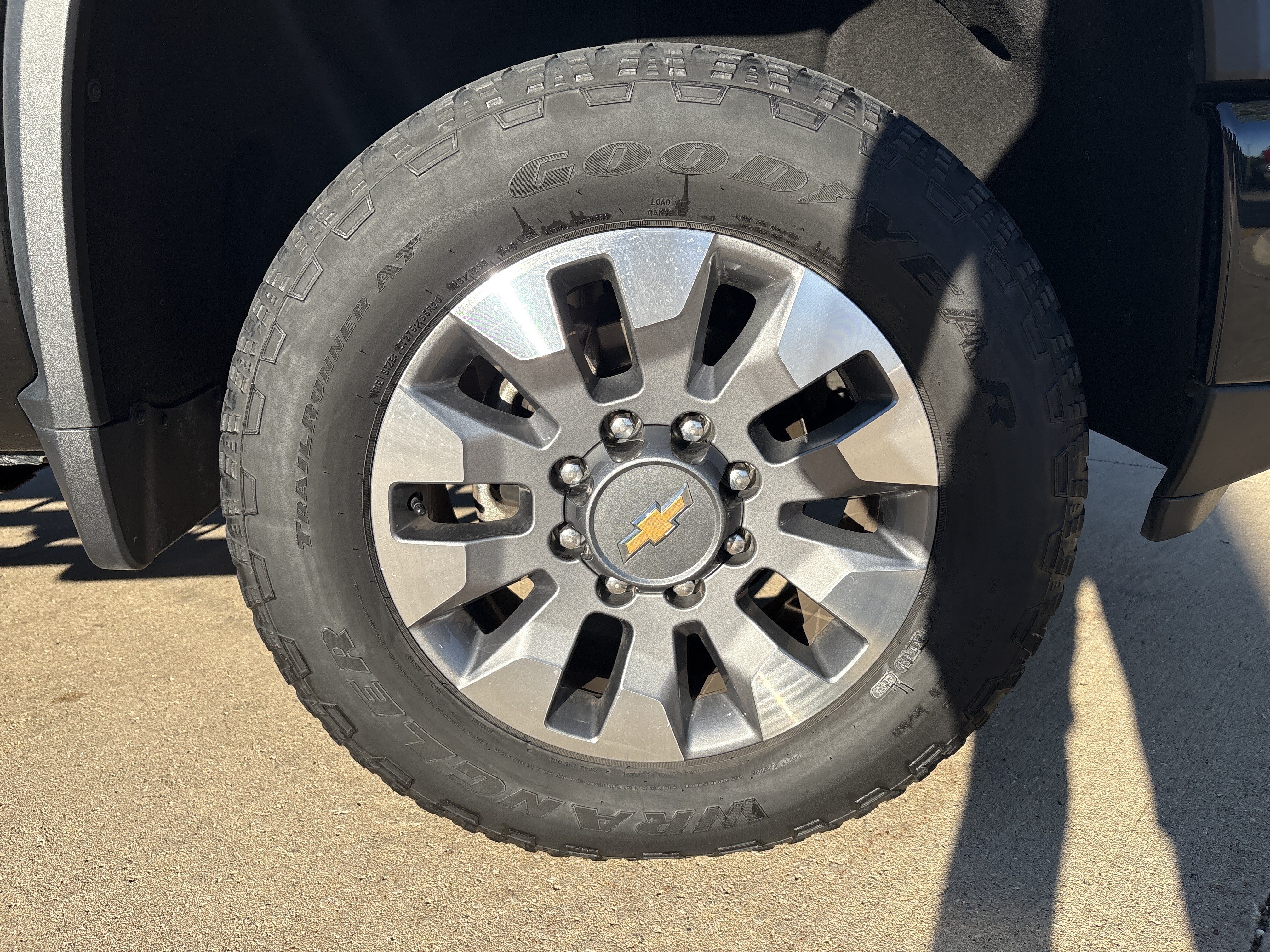 Used 2024 Chevrolet Silverado 2500 Custom w/ Custom Convenience Package AWD/4WD image 10
