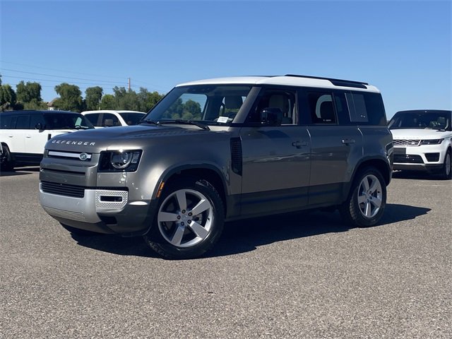 Used 2023 Land Rover Defender 110 S image 2