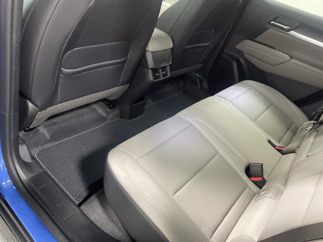 New 2025 GMC Terrain Elevation w/ Elevation Premium Package AWD/4WD image 12