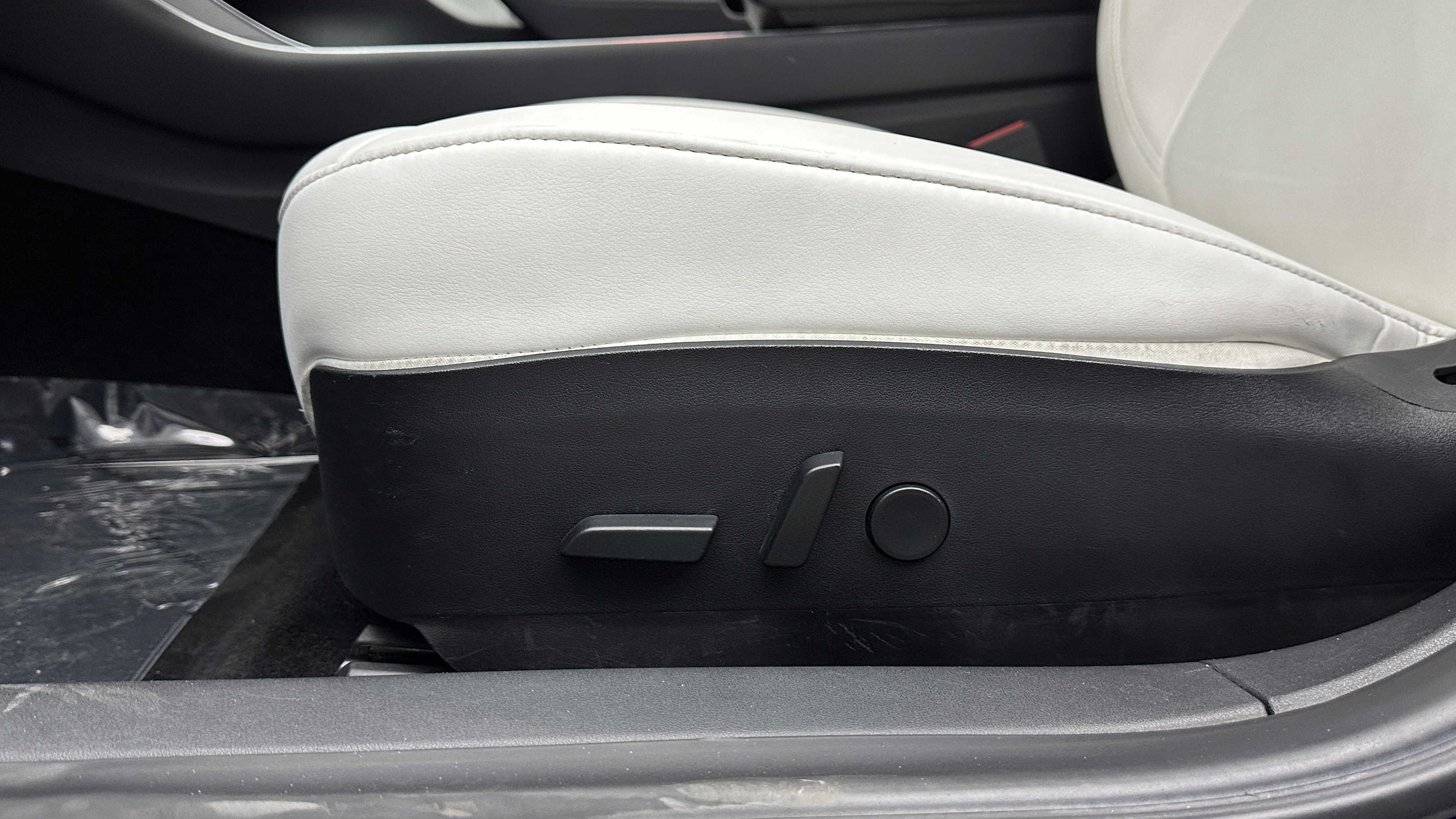 Used 2020 Tesla Model 3 Standard Range Plus image 12