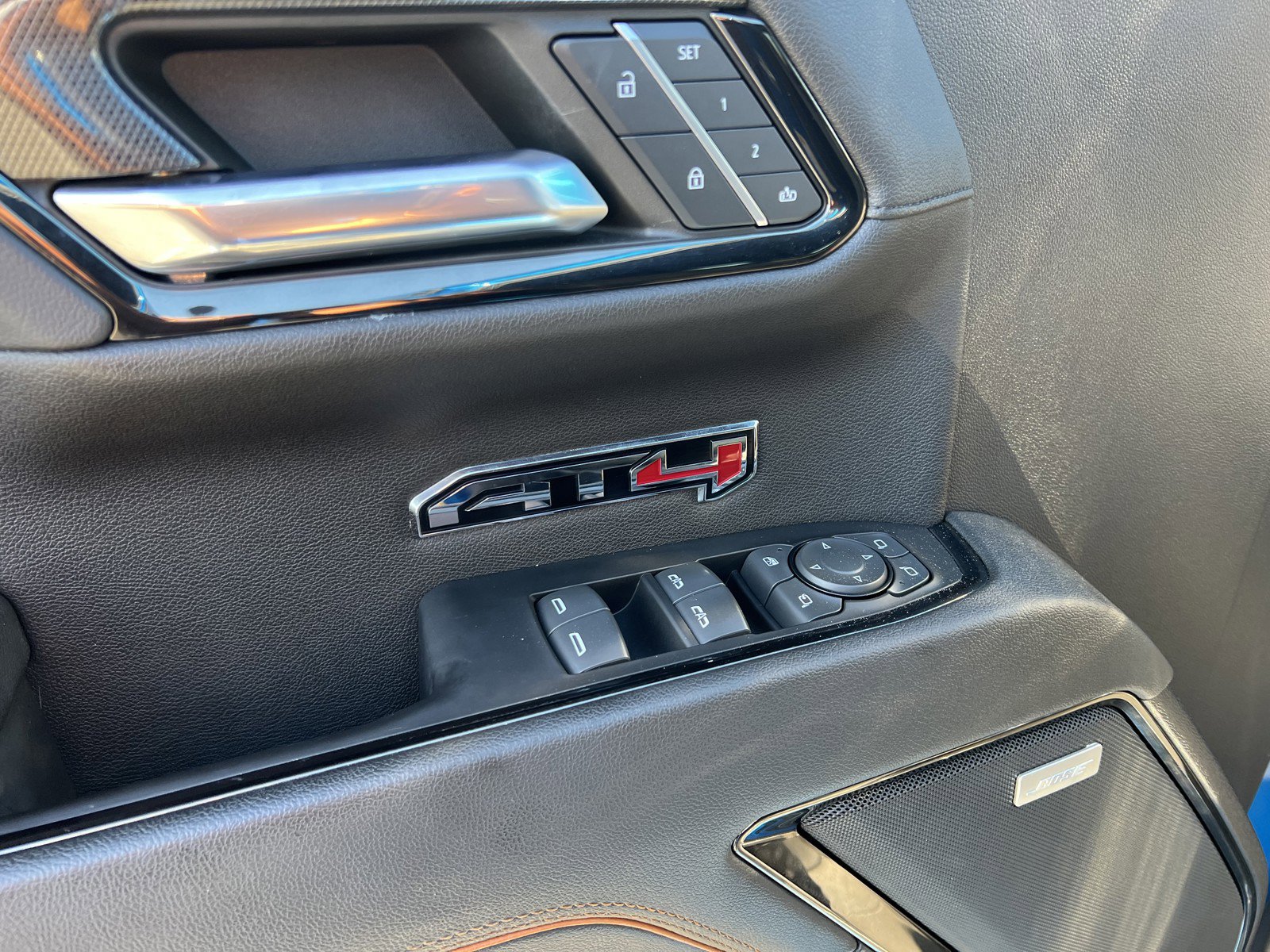 Used 2022 GMC Sierra 1500 AT4 image 14