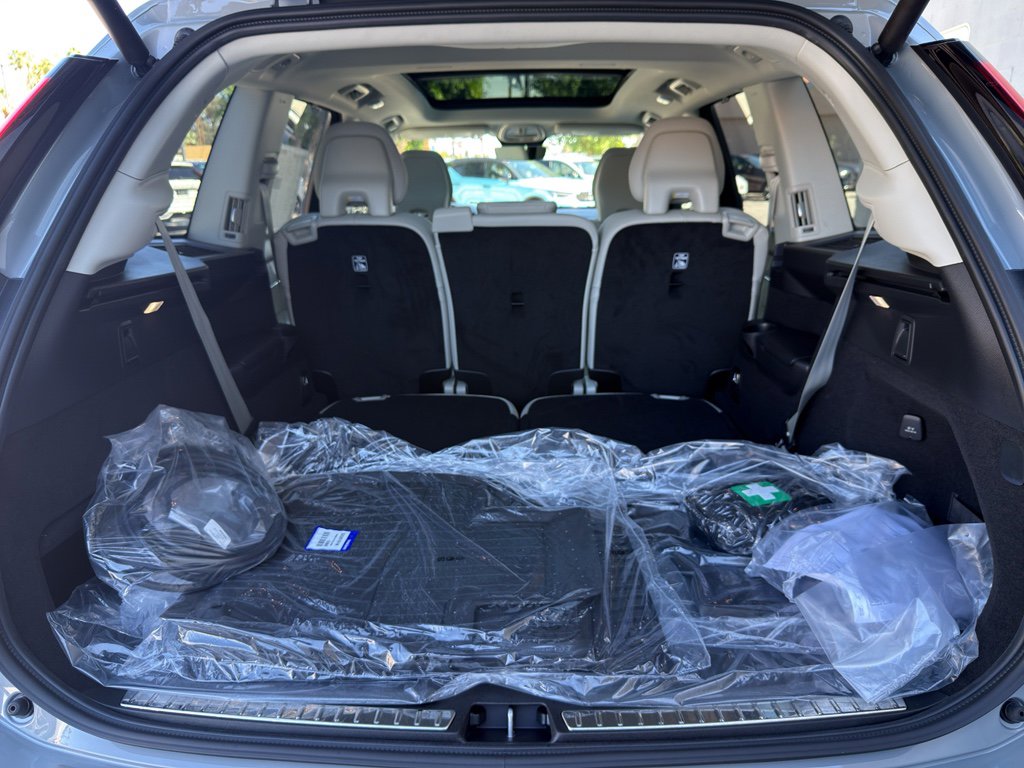 New 2026 Volvo XC90 T8 Ultra w/ Protection Package Premier image 37