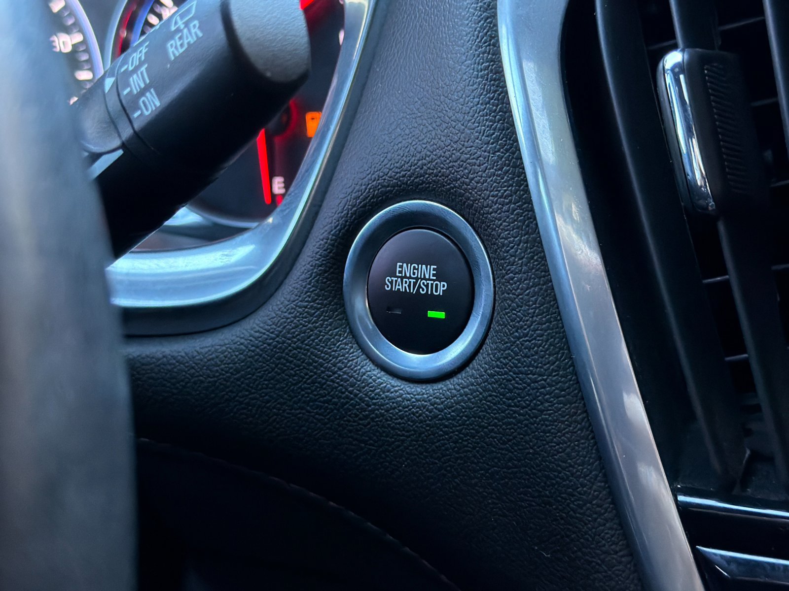 Used 2022 Chevrolet Traverse High Country w/ LPO, 'HIT The Road' Package FWD image 23