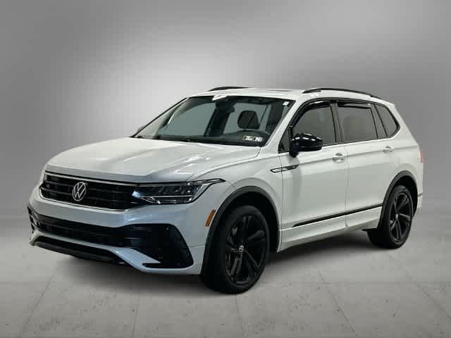 Used 2023 Volkswagen Tiguan SE R-Line AWD/4WD image 1