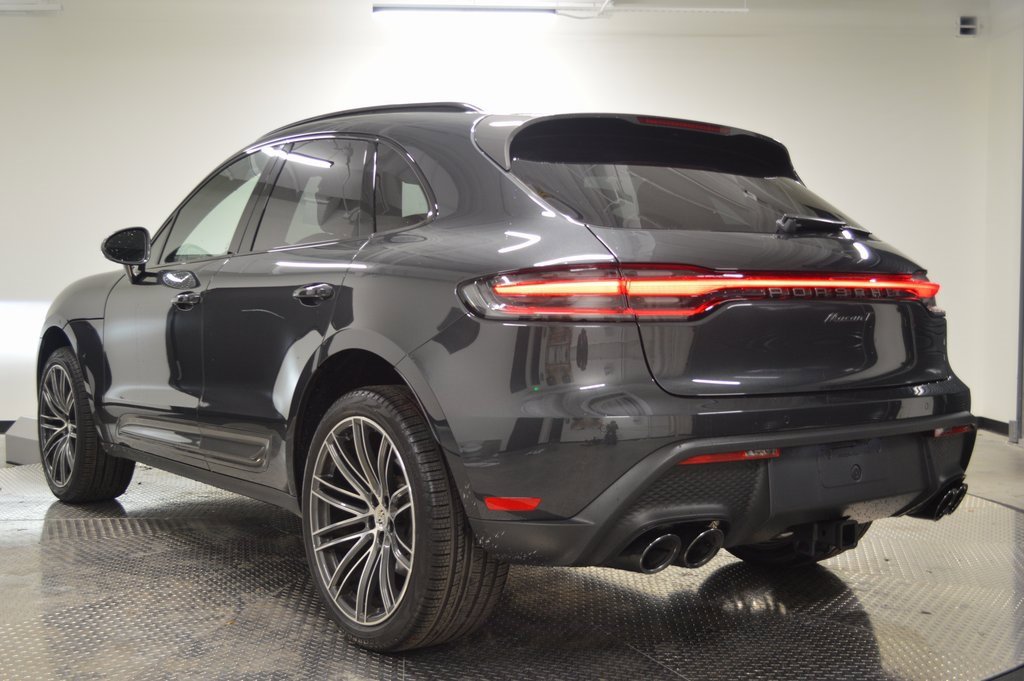 Used 2025 Porsche Macan image 3