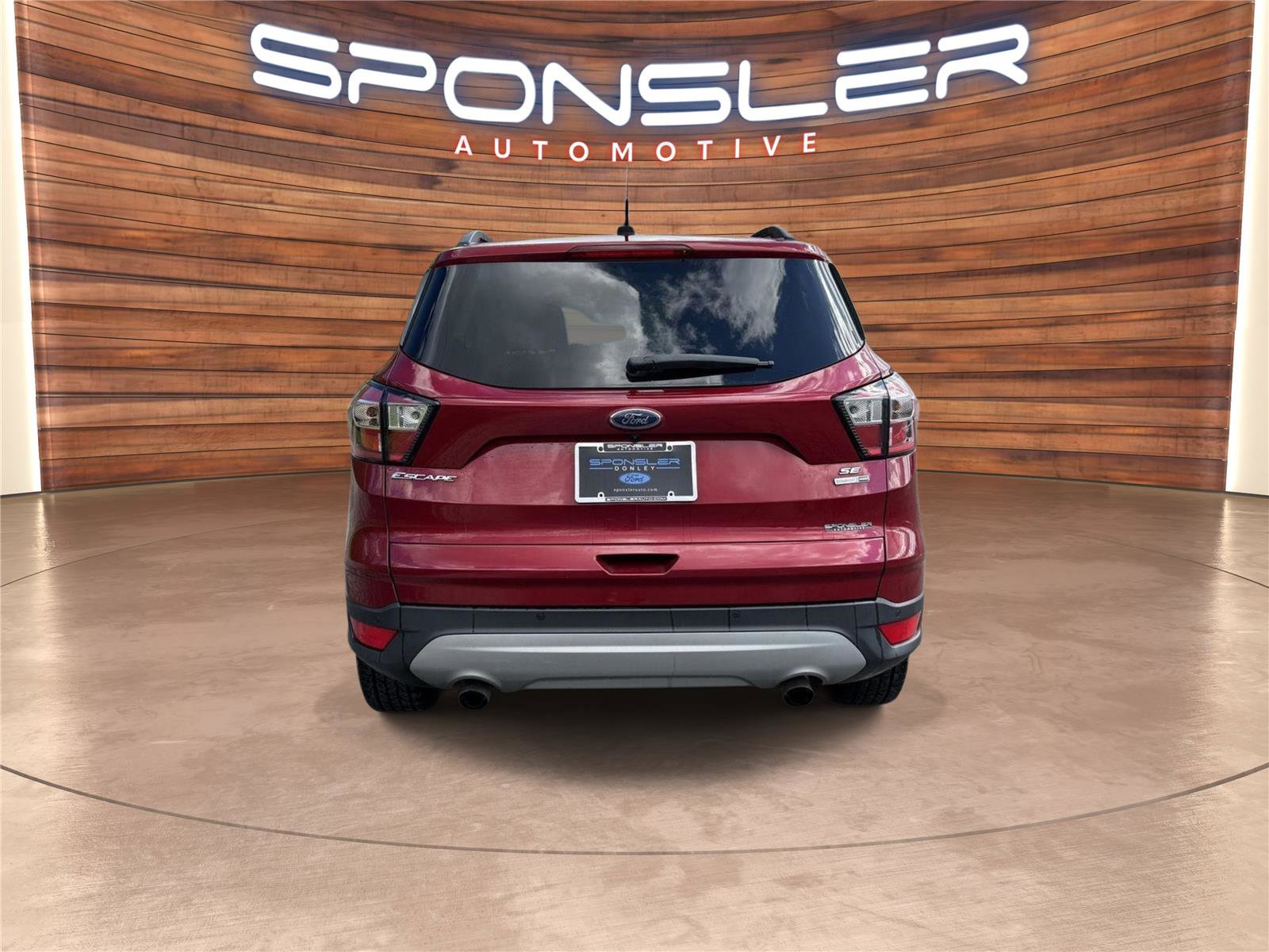 Used 2017 Ford Escape SE w/ Equipment Group 201A AWD/4WD image 6