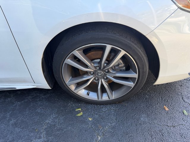 Used 2020 Acura TLX w/ Technology Package FWD image 4