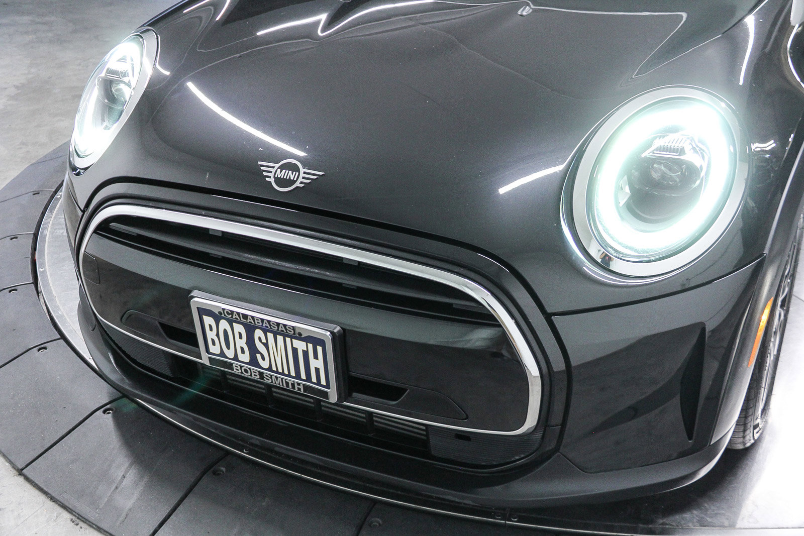 Certified 2023 MINI Cooper 4-Door Hardtop w/ Signature Upholstery Package FWD image 11