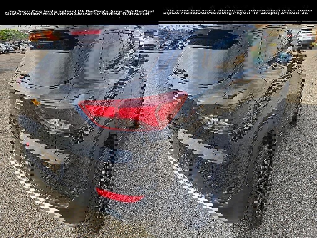 Used 2023 Chevrolet TrailBlazer LT w/ Convenience Package image 3