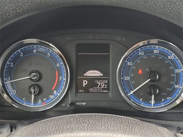 Used 2018 Toyota Corolla LE image 24