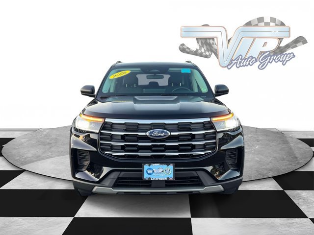 Used 2026 Ford Explorer Active AWD/4WD image 2