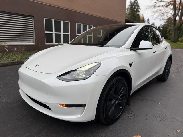 Used 2025 Tesla Model Y Long Range image 1