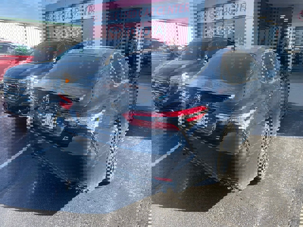 Used 2020 Toyota Camry XSE image 8